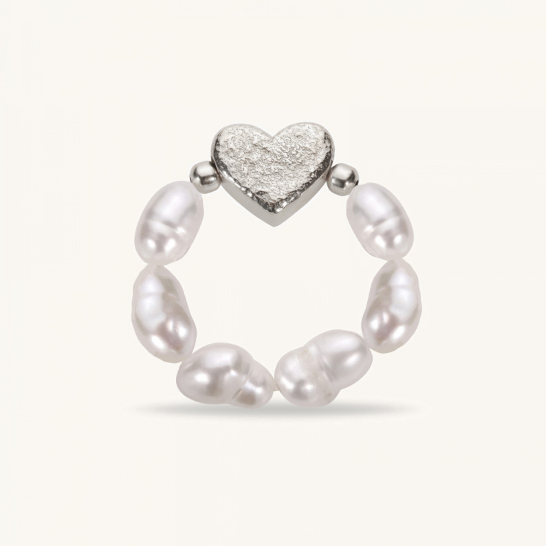 PURE LOVE Pierścionek elastyczny z pereł z sercem srebrnym
